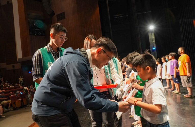 立委賴瑞隆慷慨解囊捐360萬  4 14位學子受惠