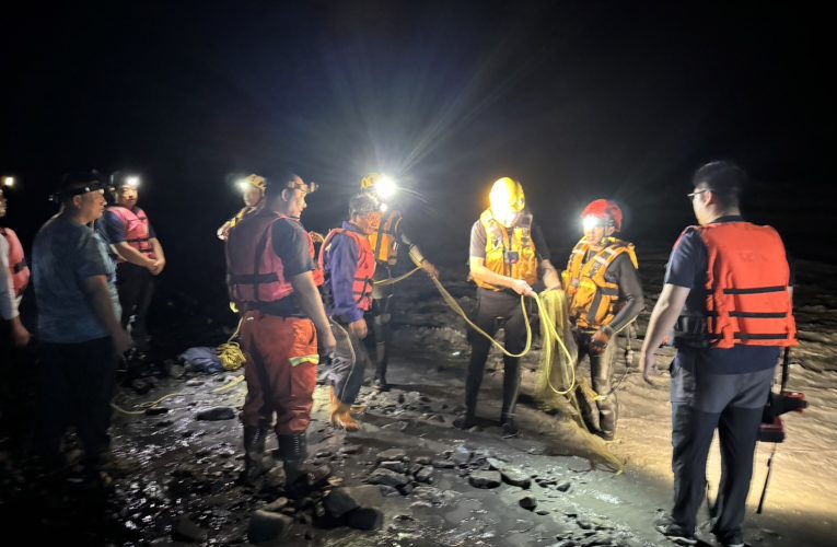 鹿野溪溯溪受困  救災人員緊急救援(有影片)